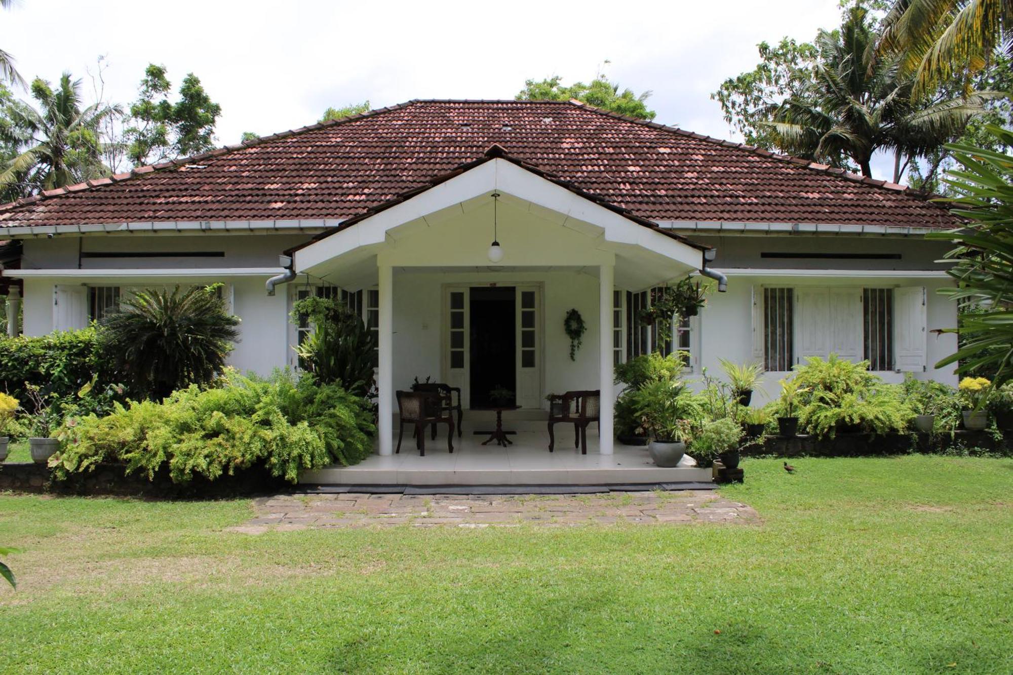 Sun And Surf Rest Ahangama Exterior foto