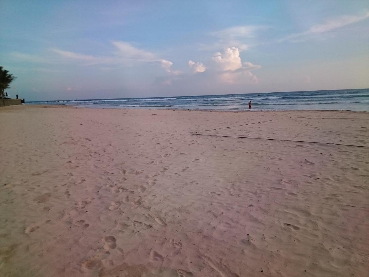 Sun And Surf Rest Ahangama Exterior foto
