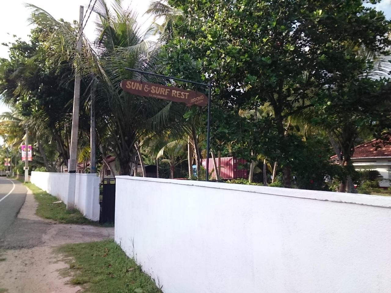 Sun And Surf Rest Ahangama Exterior foto