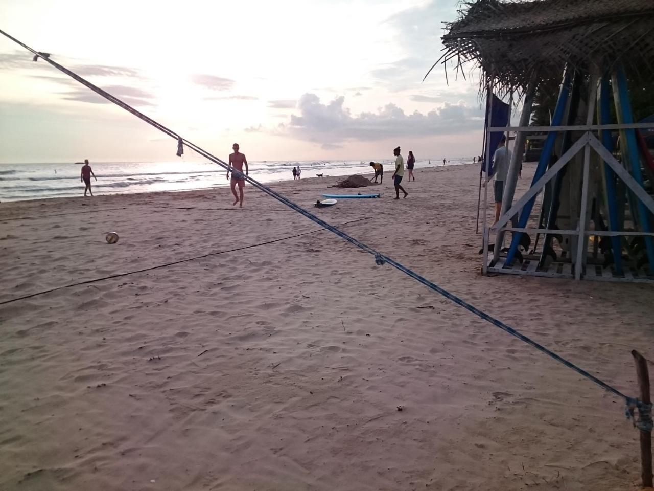 Sun And Surf Rest Ahangama Exterior foto