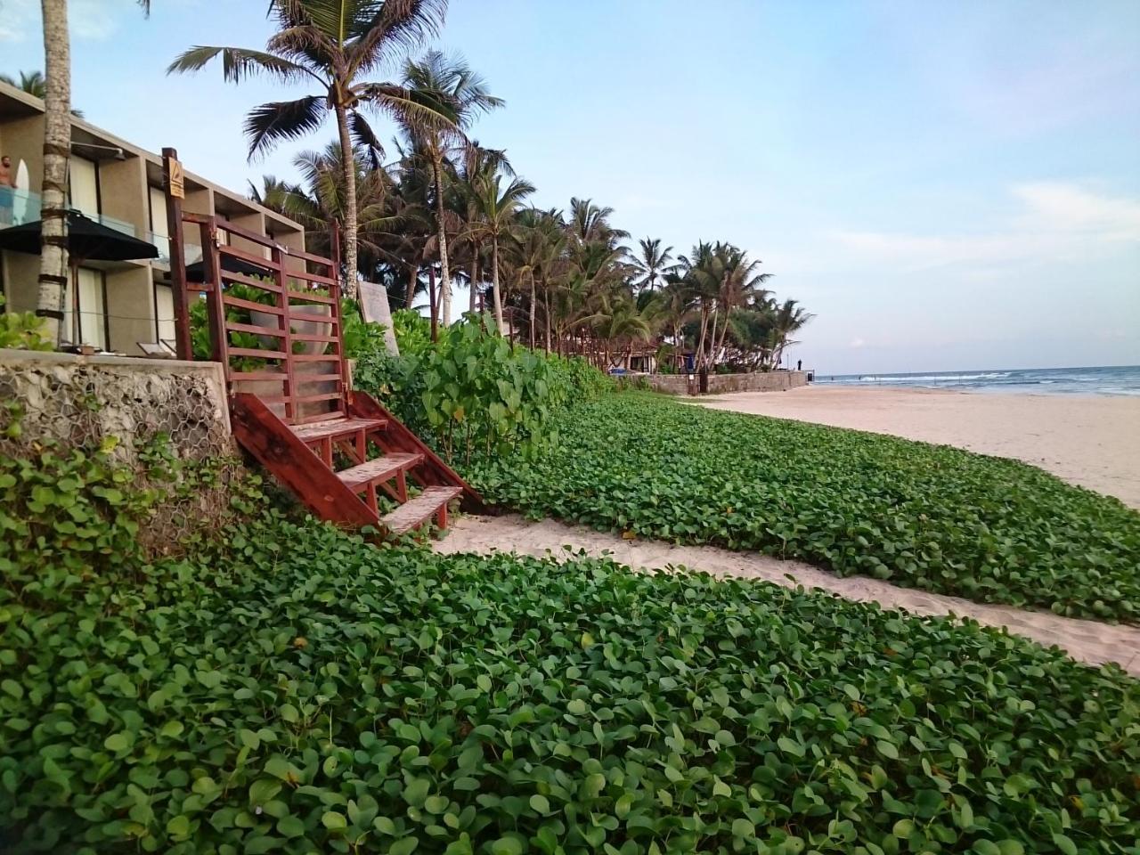 Sun And Surf Rest Ahangama Exterior foto