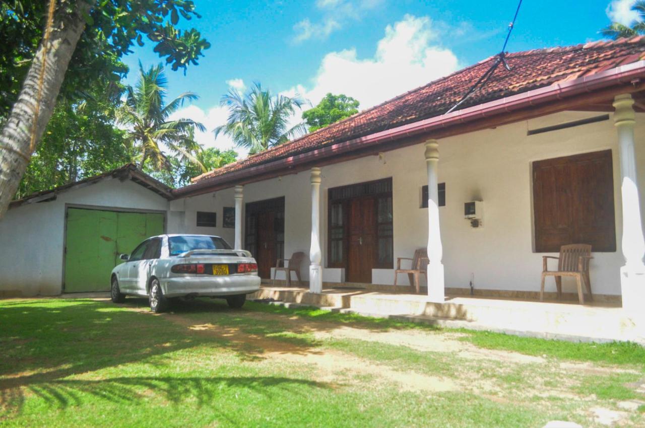 Sun And Surf Rest Ahangama Exterior foto